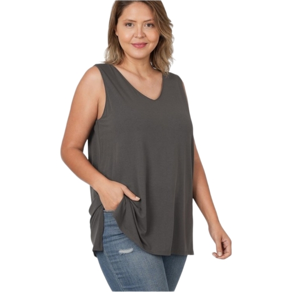 New Zenana Plus Size Bright Blue Sleeveless Hi-Low Top (1X,2X,3X) - Picture 3 of 3